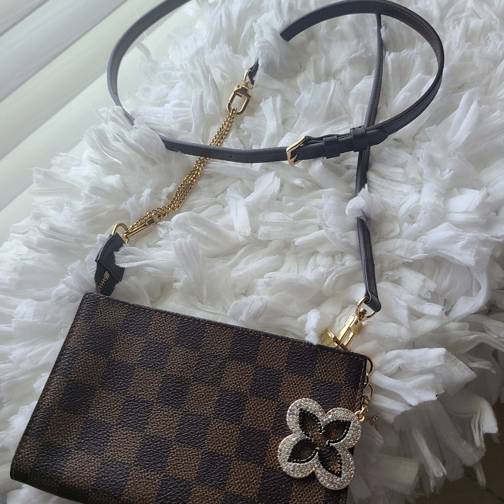 🎇❤LV BUCKET PM POUCH🎇❤